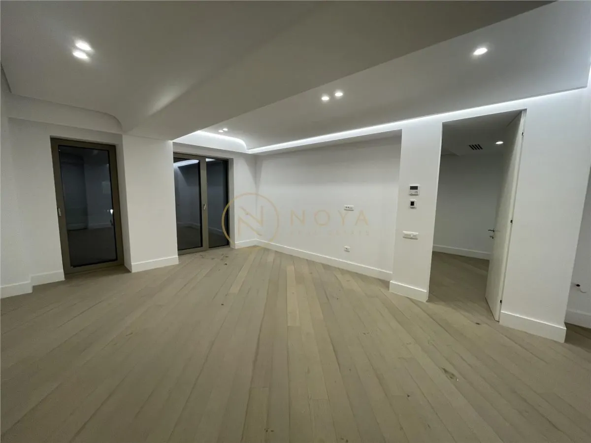 Cortina 126 apartament 3 camere de vanzare Iancu Nicolae - foto 1