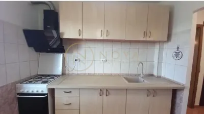 Vanzare apartament cu 2 camere Baneasa scoala 7 - foto 4