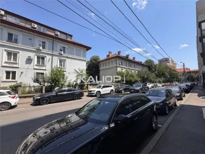 Garsoniera | 22 mp | loc parcare | ideala locuinta sau birou  |  Dorobantilor - Cluj-Napoca