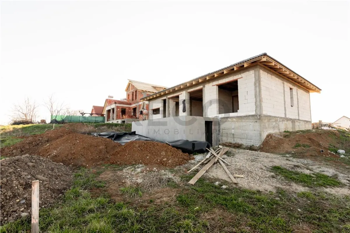 Reco, Casa la rosu Andromeda Oradea - foto 7