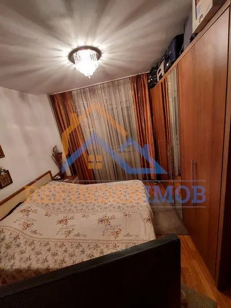 Apartament de vanzare cu 3 camere, 2 gr sanitare - zona 13 Septembrie - foto 3