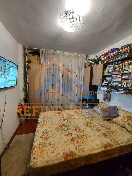 Apartament de vanzare cu 3 camere, 2 gr sanitare - zona 13 Septembrie - foto 4