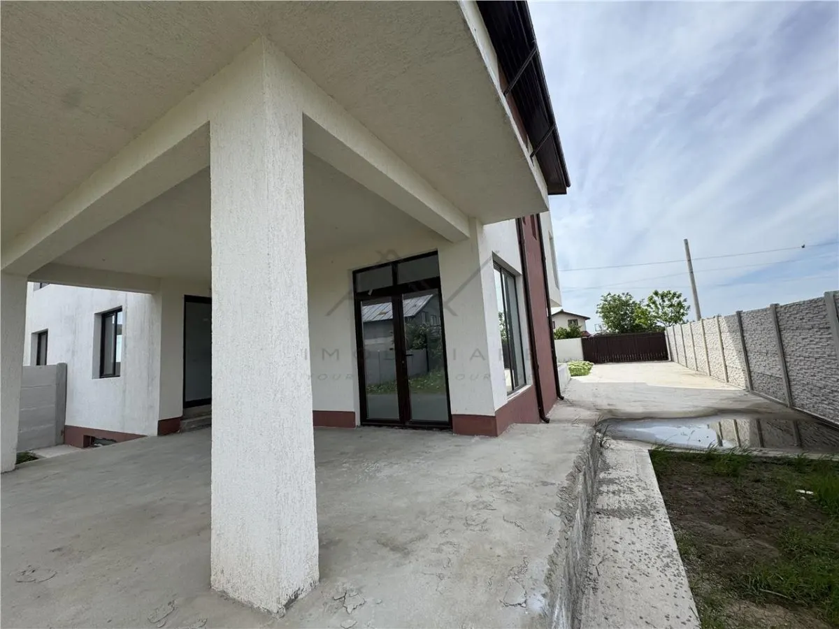 Vila Duplex spatioasa - Teren 500 mp - 7 camere - living spatios - beci - foto 3