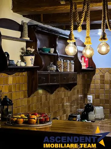 Casa cu 3 apartamente + transfer afacere, locuri parcare, Centrul Istoric, Brasov - foto 12
