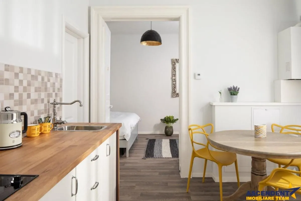 3 apartamente + transfer afacere, locuri parcare, Centrul Istoric, Brasov - foto 12