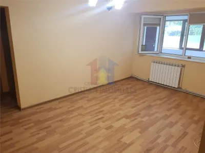 3 camere, GARII, conf 1, parter cu balcon 19 mp, liber - Braila