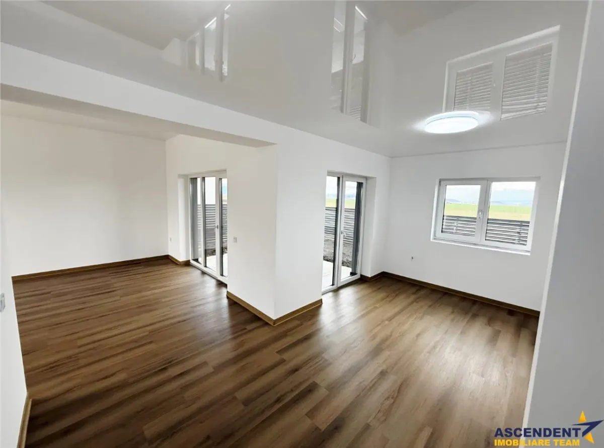 Casa noua individuala pe parter, 3 dormitoare, 2 bai, Izvor, Brasov - foto 1