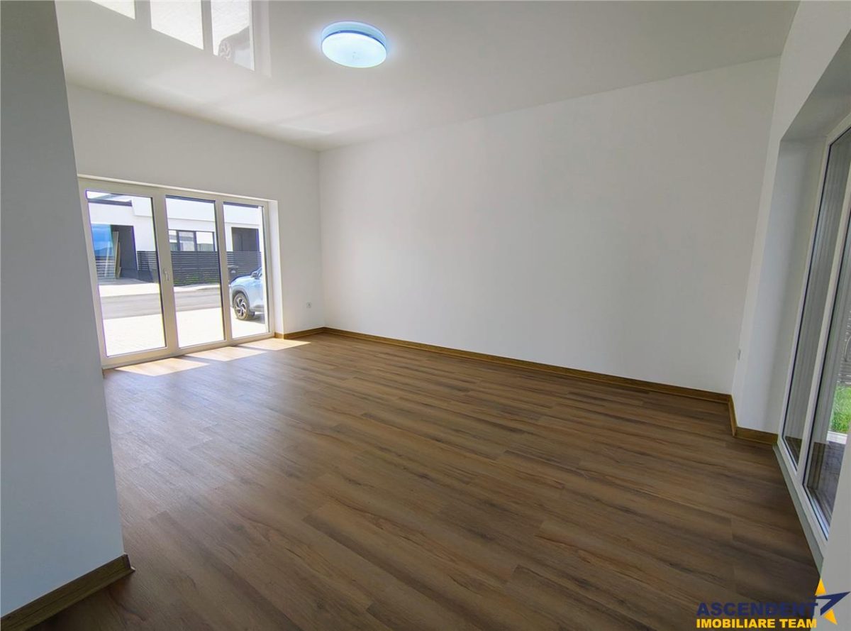 Casa noua individuala pe parter, 3 dormitoare, 2 bai, Izvor, Brasov - foto 9