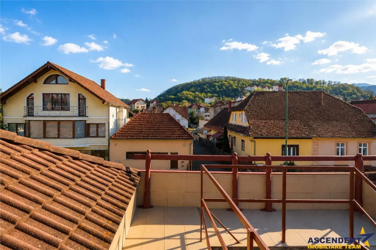 Proprietate cu 3 corpuri cu intrari proprii, curte, garaj, Centru Brasov: Rezidential/ Investitional - foto 13