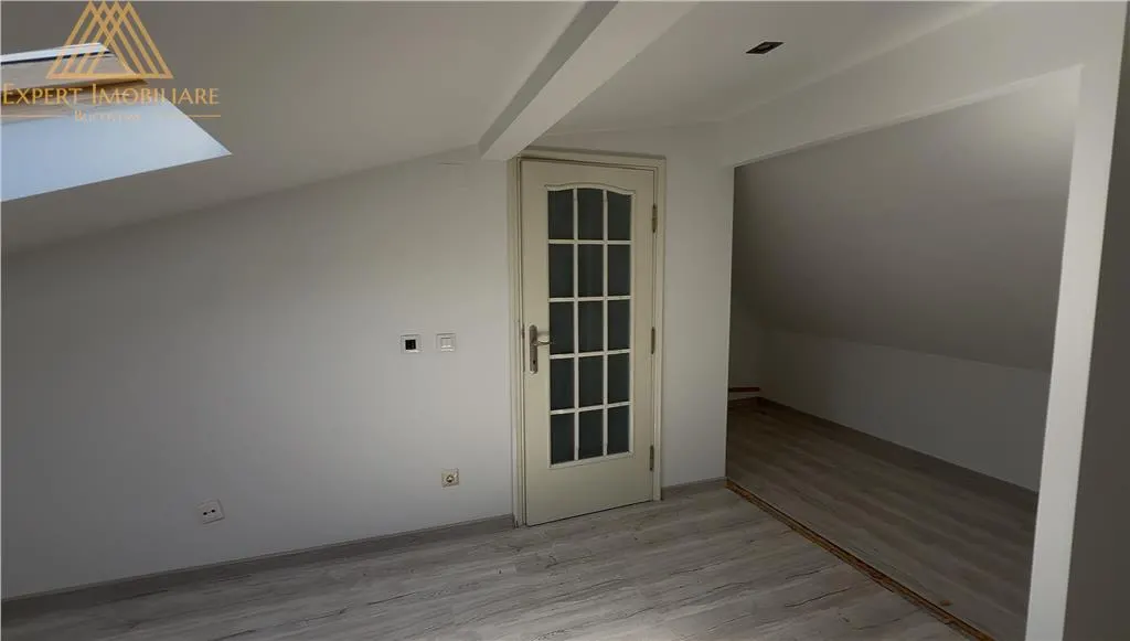 Apartament Luna 4 dormitoare de vanzare - foto 17