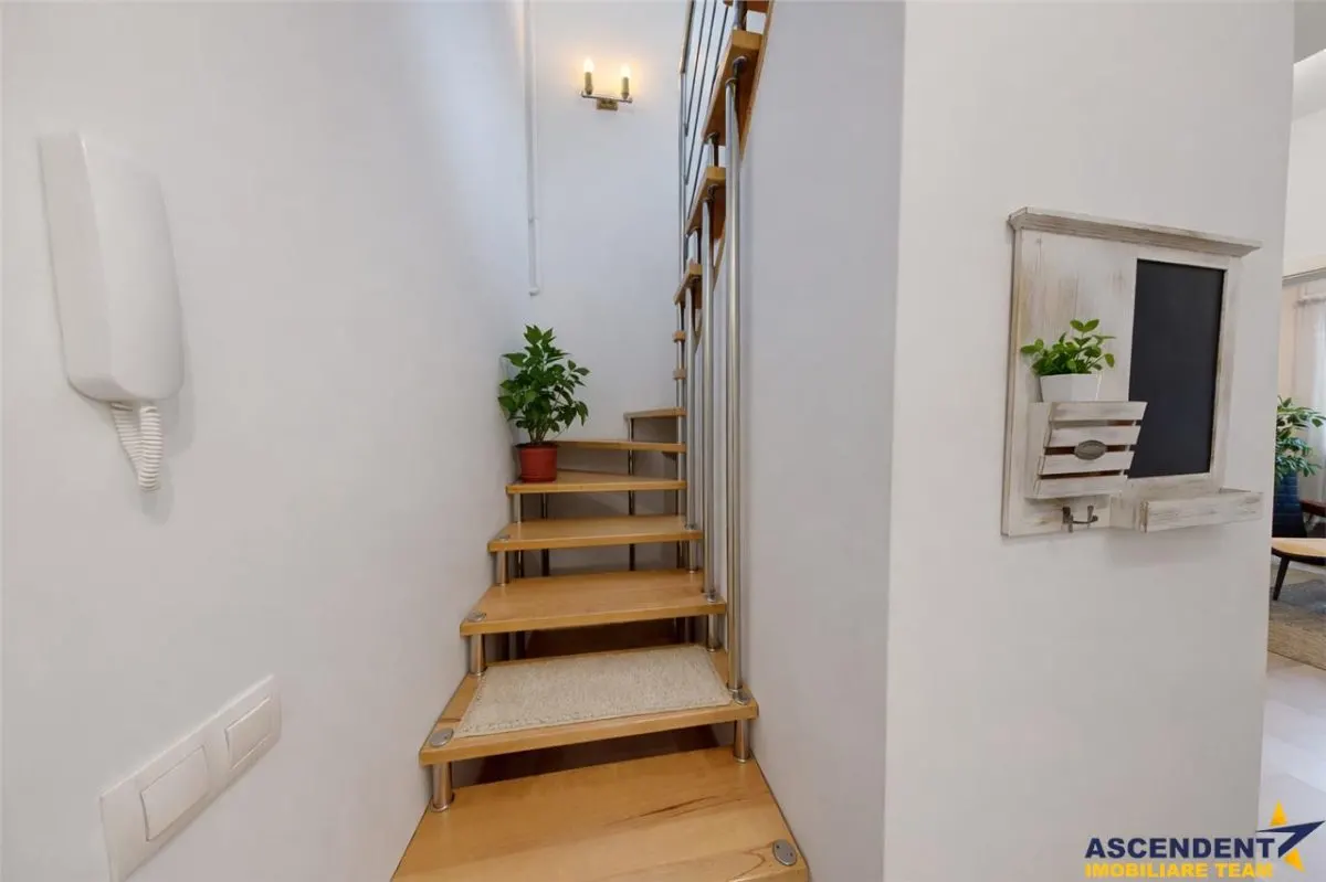 Pe 2 niveluri, Penthouse modern la bulevard, parcare, boxa, Tractorul Nou, Brasov - foto 13