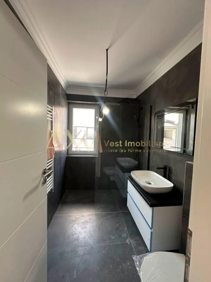 Vanzare apartament 2 camere - foto 1