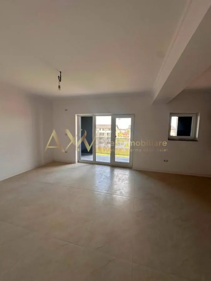 Vanzare apartament 2 camere - foto 3