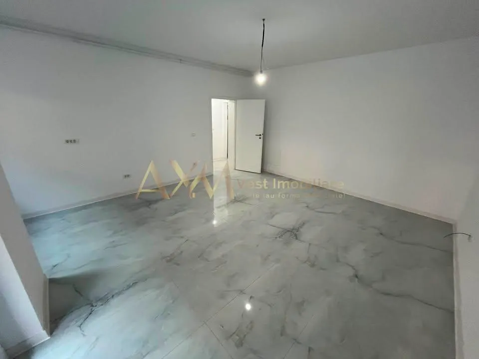 Vanzare apartament 2 camere - foto 3