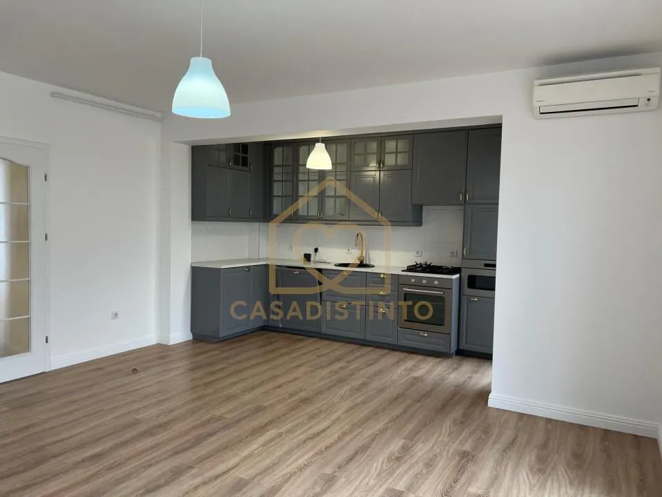 Apartament 3 camere de vanzare in complex cu piscina - foto 2