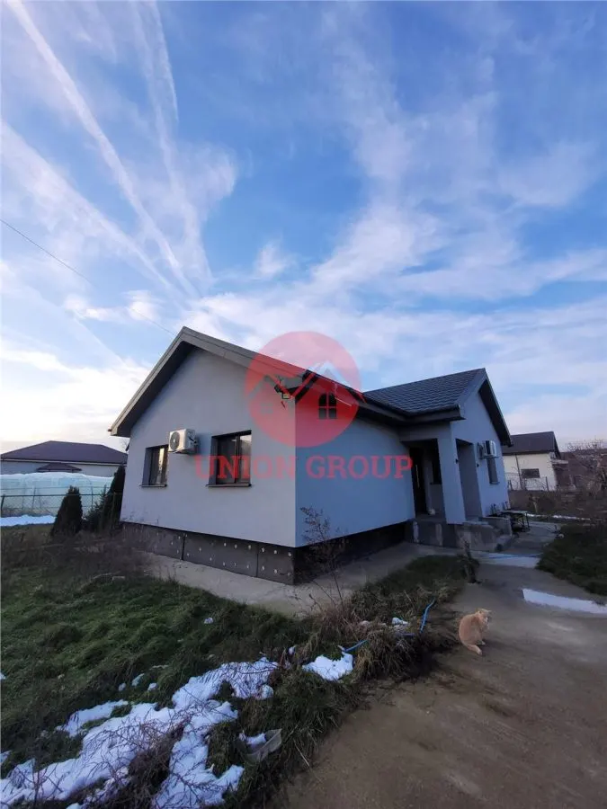 Casa Noua, Moderna, Cocheta, cu Teren 521 mp, Poiana - foto 2