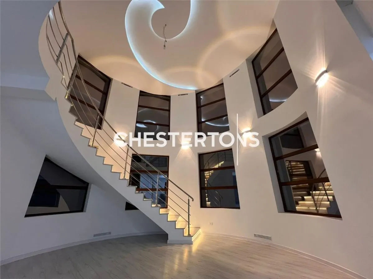 Vila lux cu arhitectura deosebita in Prelungirea Ghencea - foto 1