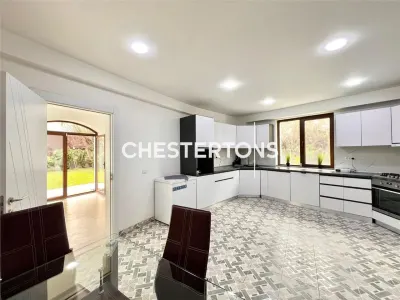 Vila lux cu arhitectura deosebita in Prelungirea Ghencea - foto 6