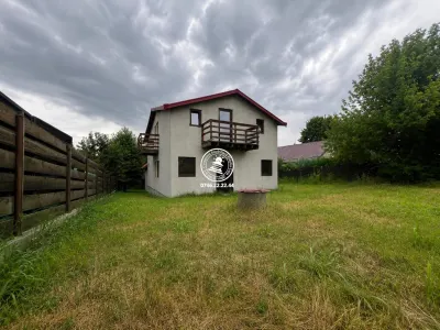 Casa cu 5 camere si 2 bai, 500mp teren, de vanzare in Ciurbesti - Iasi