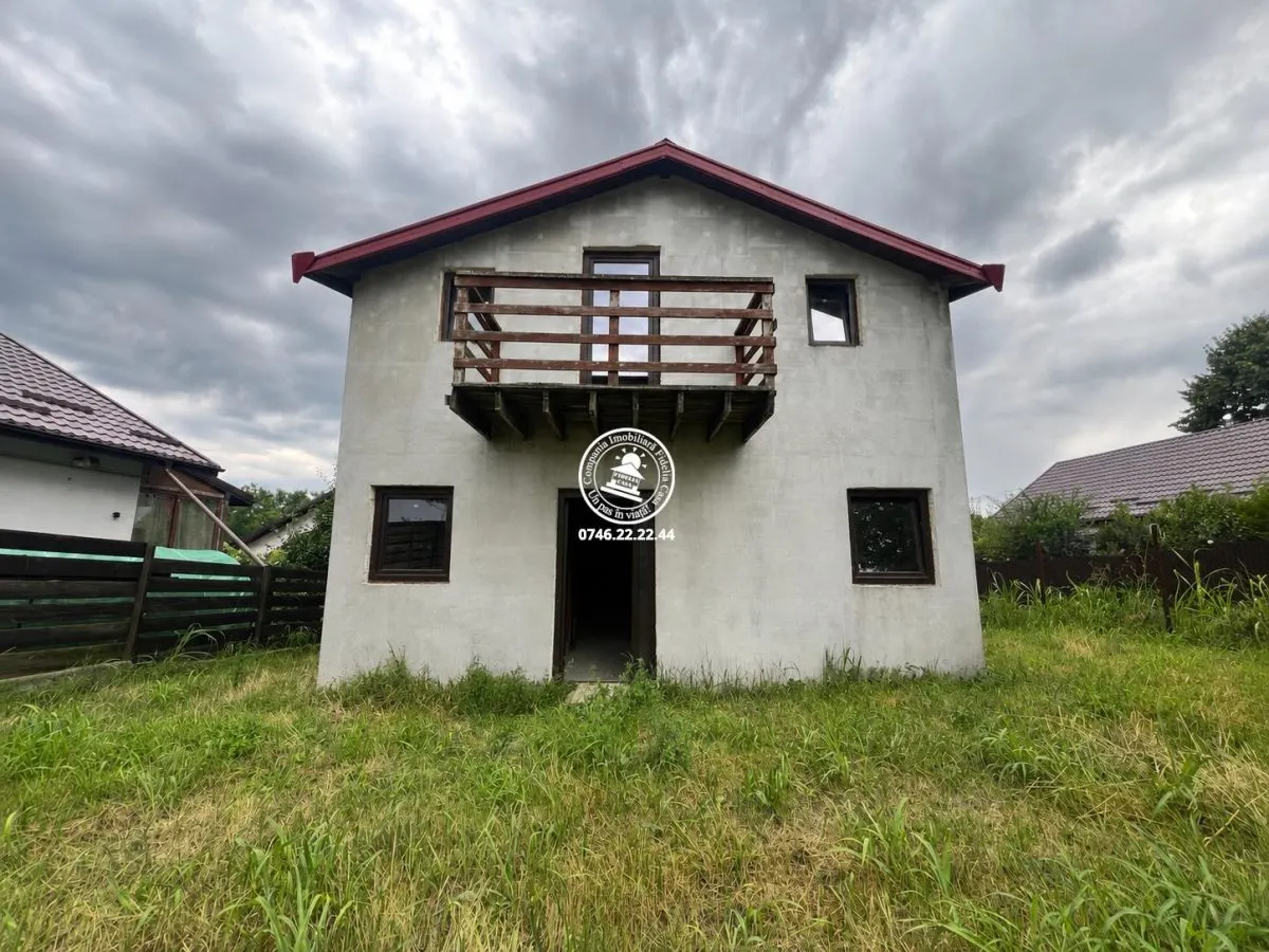 Casa cu 5 camere si 2 bai, 500mp teren, de vanzare in Ciurbesti - foto 2