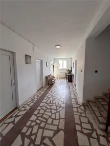 Spatiu de birou - zona linistita - centrala proprie - aer conditionat - foto 4