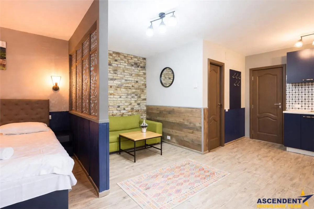 Apartament cu trei unitati locative, baie si bucatarie fiecare, central, Brasov - foto 1