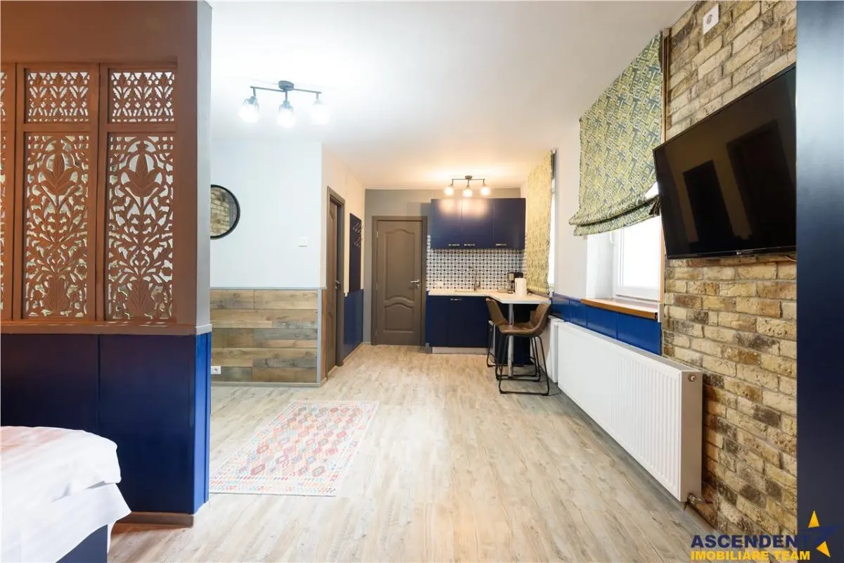 Apartament cu trei unitati locative, baie si bucatarie fiecare, central, Brasov - foto 19
