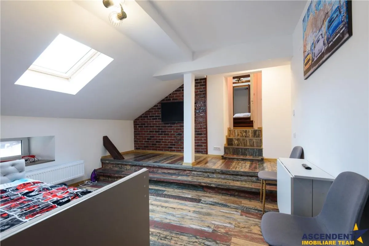 Apartament cu trei unitati locative, baie si bucatarie fiecare, central, Brasov - foto 10
