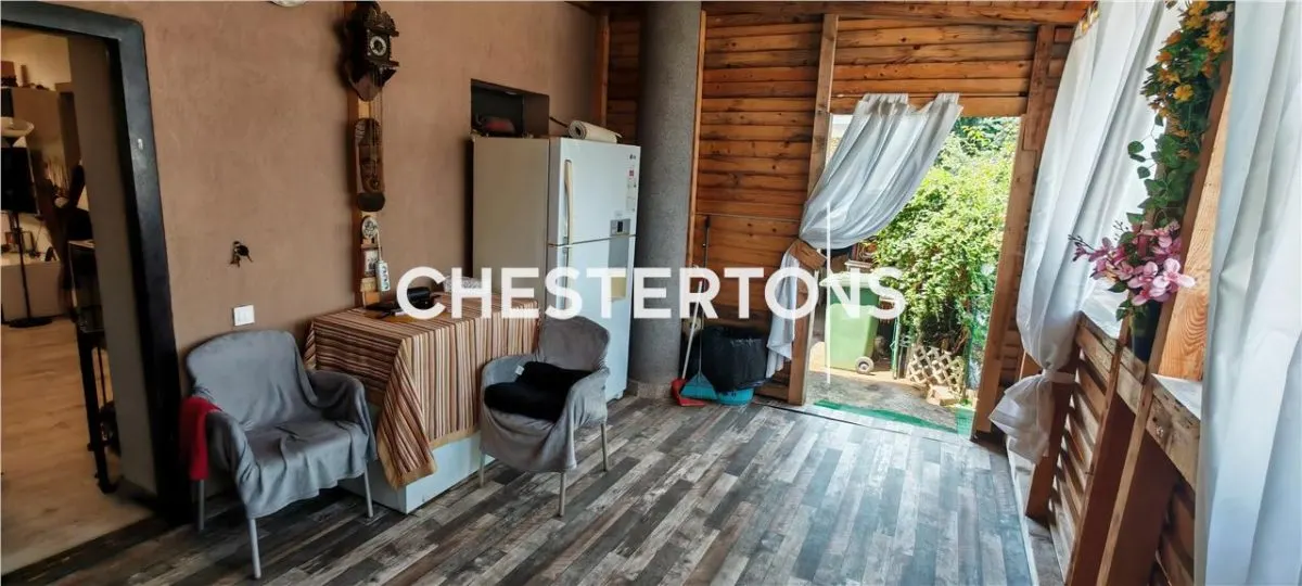 Apartament de 3 camere  81 mp, curte proprie 220mp, 2 locuri de parcare, si toate utilitatile, in sector 5, 2 minute de Sos. Alexandriei - foto 8