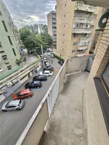 Apartament cu 4 camere in Piata 25 Octombrie | Etaj 3 - foto 15