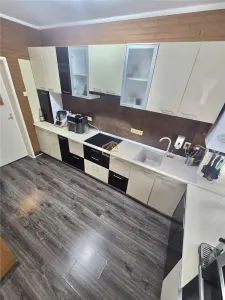 Apartament cu 4 camere in Piata 25 Octombrie | Etaj 3 - foto 5
