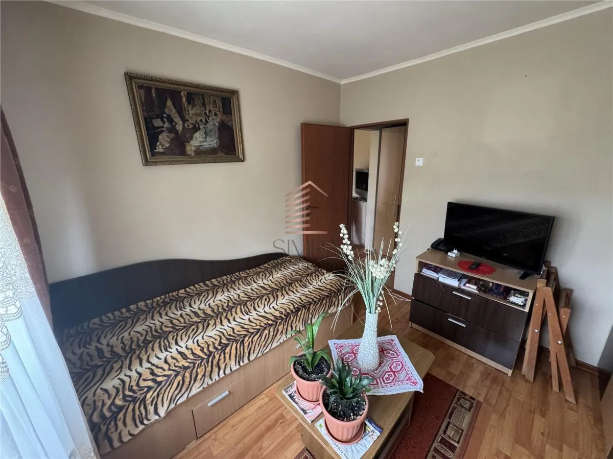 Apartament cu 2 camere, zona Rogerius - foto 6
