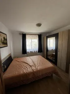 Apartament 3 camere 2 bai cartier Tractorul 65.65 mp - foto 2