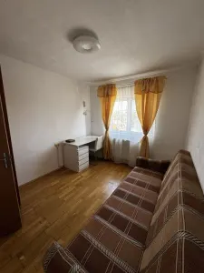 Apartament 3 camere 2 bai cartier Tractorul 65.65 mp - foto 3