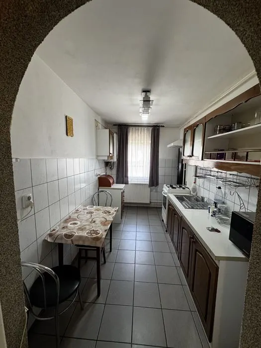Apartament 3 camere 2 bai cartier Tractorul 65.65 mp - foto 4