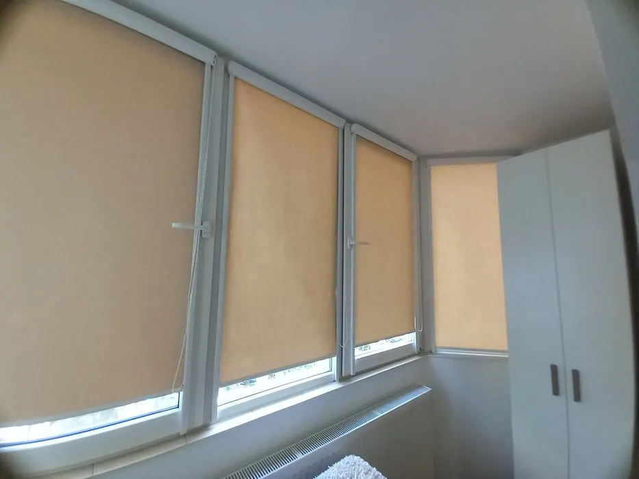 Apartament 2 camere decomandat etajul 1 Tractorul - foto 5