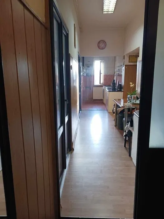 Apartament decomandat etajul 2 zona Craiter - foto 4