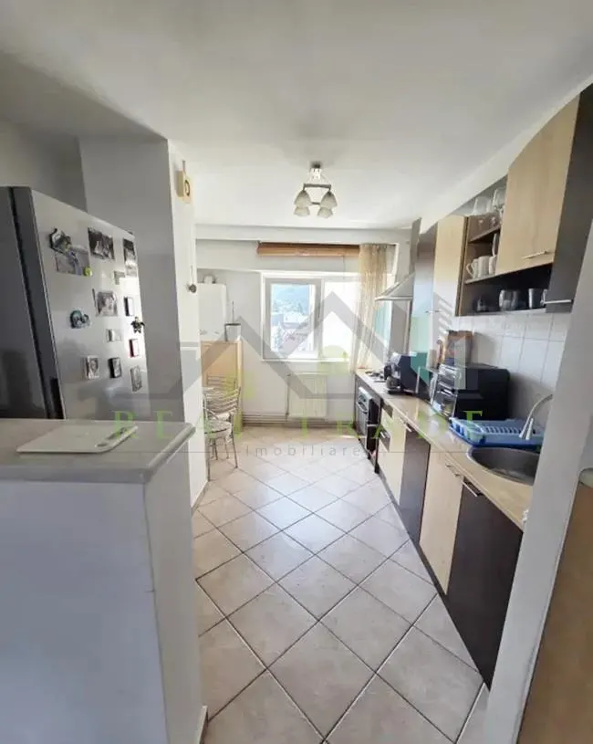 Apartament 3 camere etaj intermediar str. Toamnei - foto 5