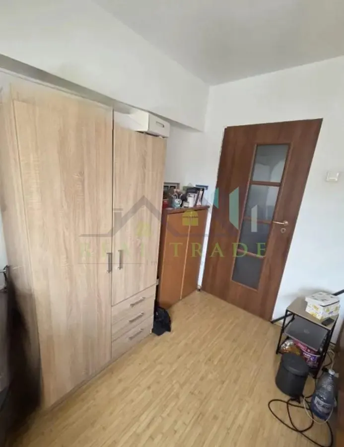 Apartament 3 camere etaj intermediar str. Toamnei - foto 6
