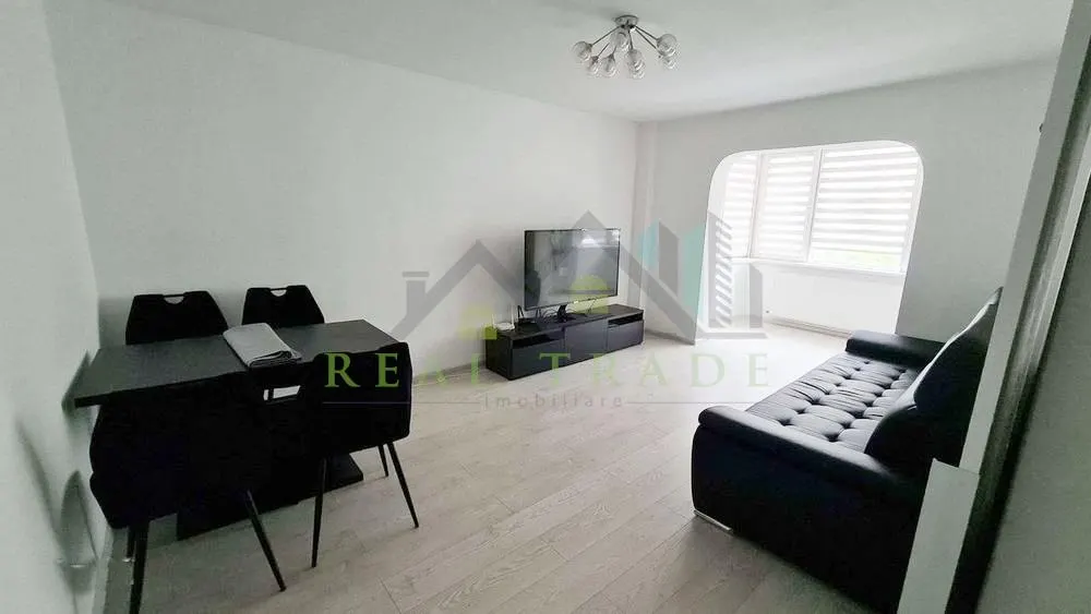 Apartament 3 camere decomandat etaj intermediar zona Grivitei - foto 1