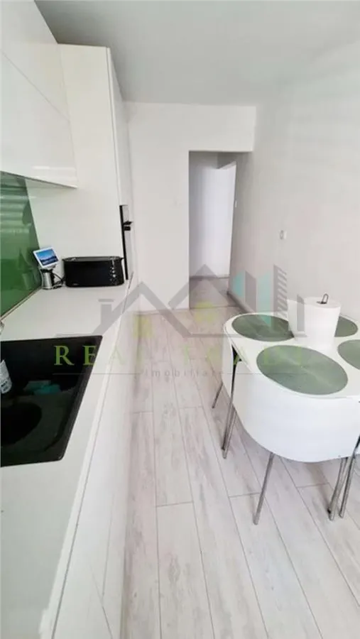 Apartament 3 camere decomandat etaj intermediar zona Grivitei - foto 8