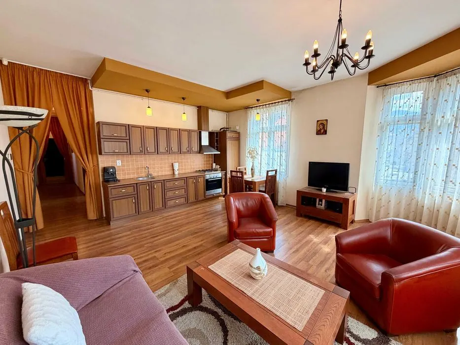 Apartament 2 camere in casa, centrul Istoric - foto 1