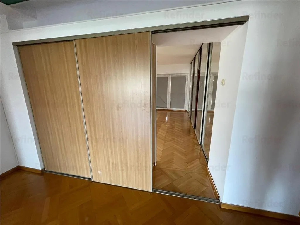 Inchiriere apartament 4 camere transformat in 3 camere | stradal Bd. Unirii | bucatarie mobilata si utilata | - foto 6