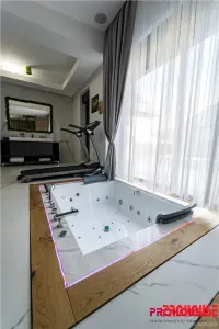 Vila de Lux cu Piscina Infinity-Gheraiesti, Bacau - foto 15