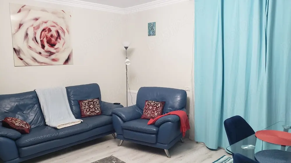 Resedinta moderna, 3 camere,  gradina imprejmuita,40mp, parcare privata, Tractorul, Brasov - foto 2