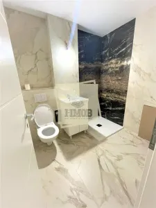 Garsoniera renovata 2026 | 30mp | pretabil cabinet | birou | zona Sub Arini - foto 8