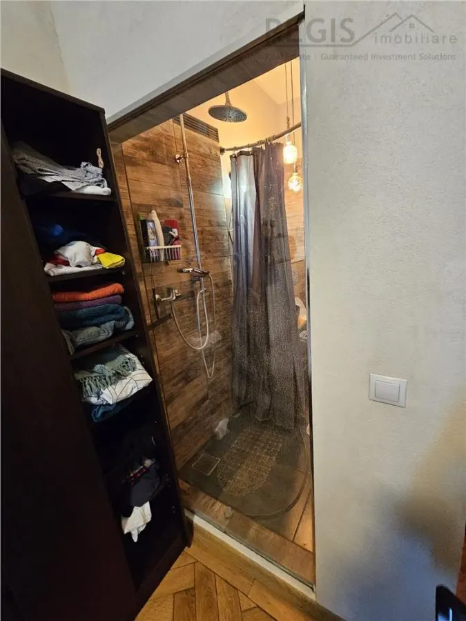 Investitie la cheie in zona centrala! 2 apartamente la casa, transformate in 3 unitati independente cu intrari separate â€“ ideale pentru Airbnb - foto 16