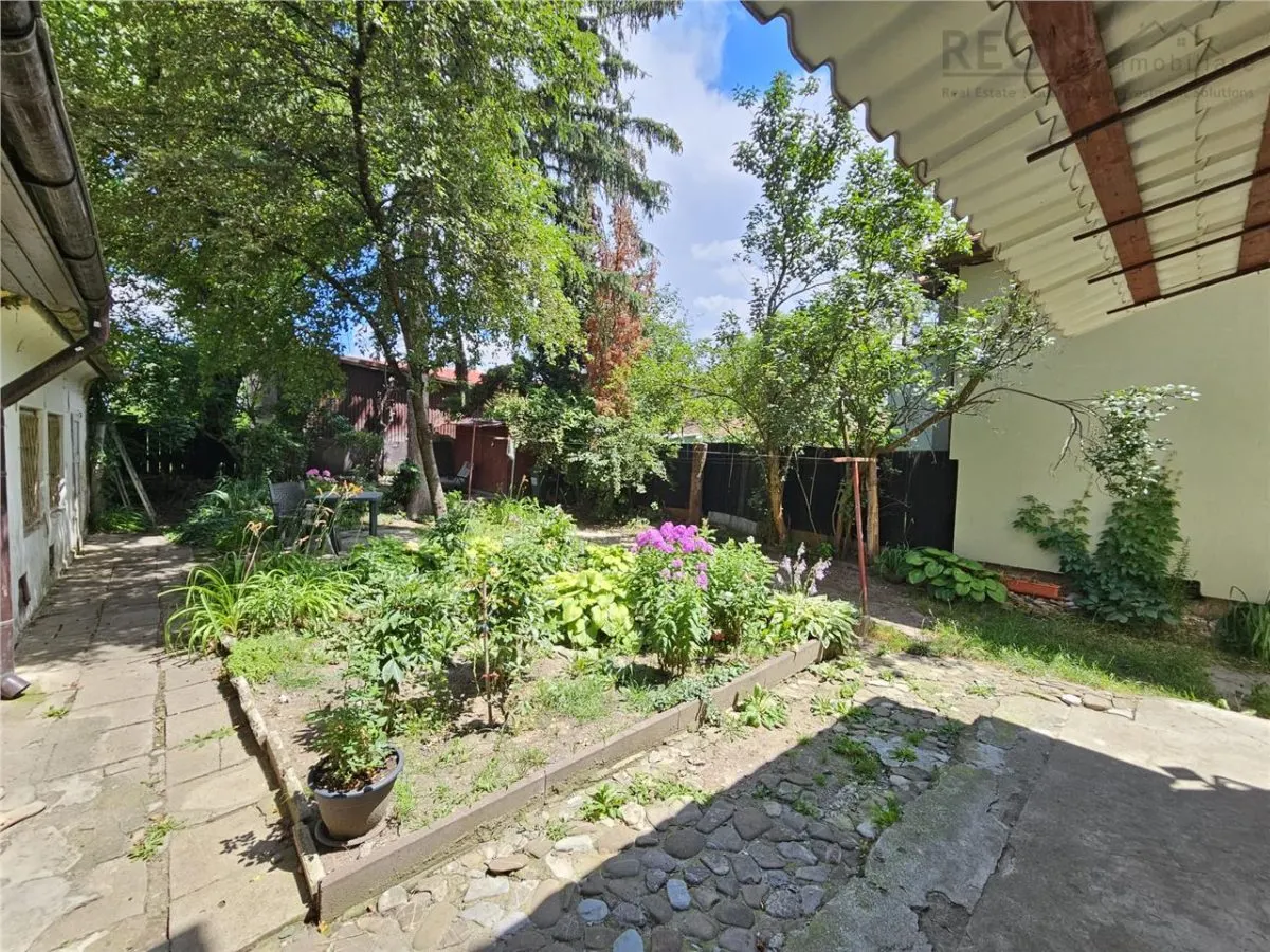 Investitie la cheie in zona centrala! 2 apartamente la casa, transformate in 3 unitati independente cu intrari separate â€“ ideale pentru Airbnb - foto 17