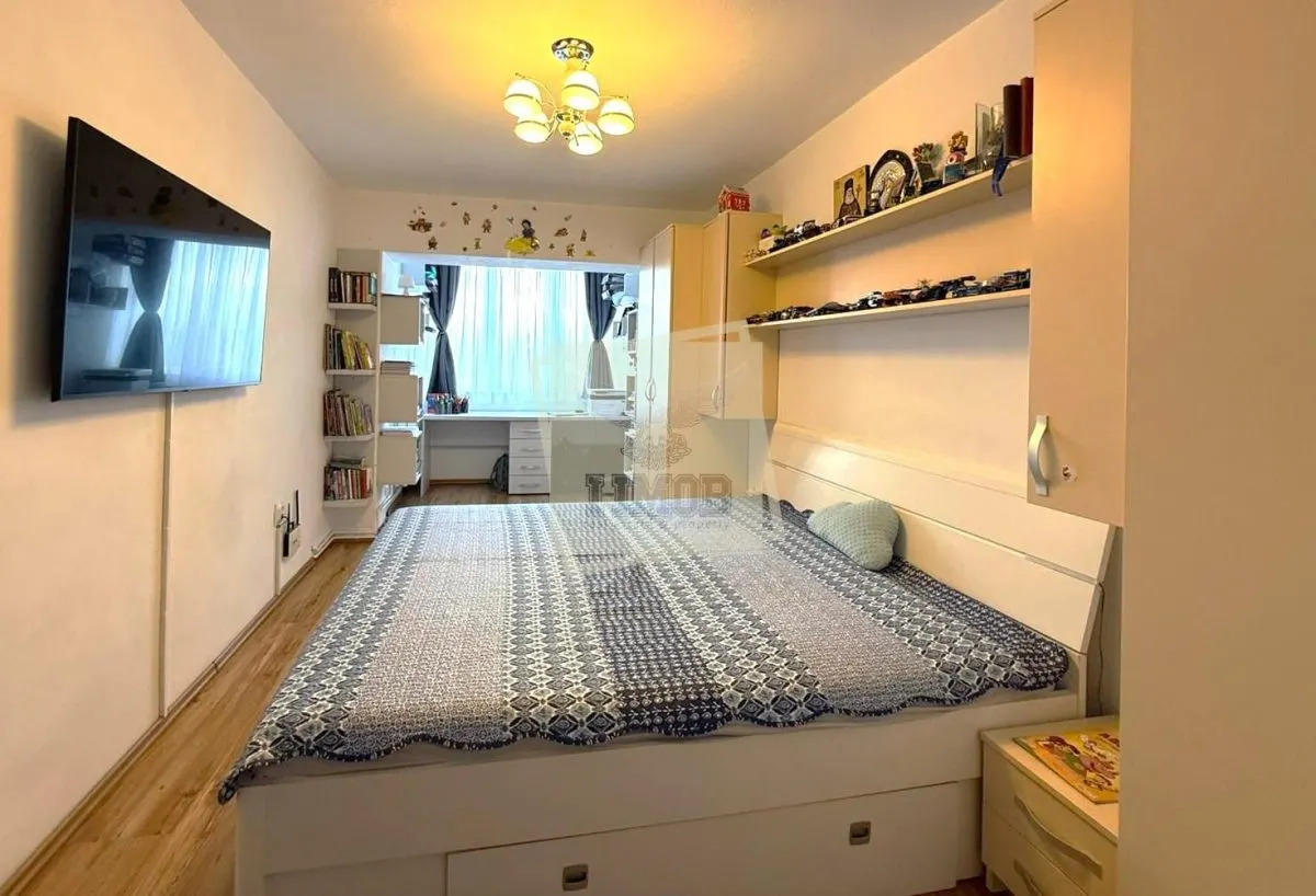 Apartament mobilat 68 mpu 3 camere 2 bai si pivnita in Turnisor - foto 4