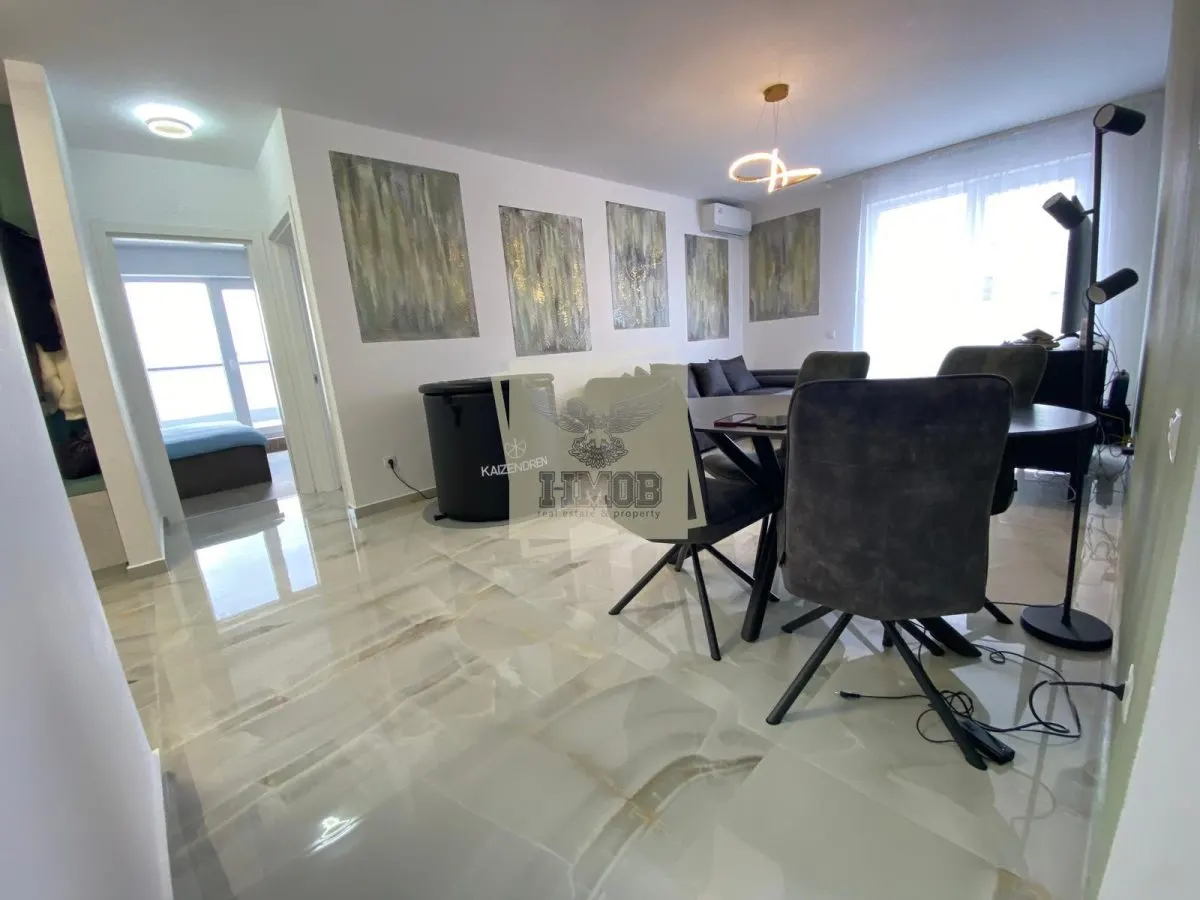 Penthouse de lux cu 3 camere si terasa in zona Kogalniceanu - foto 2